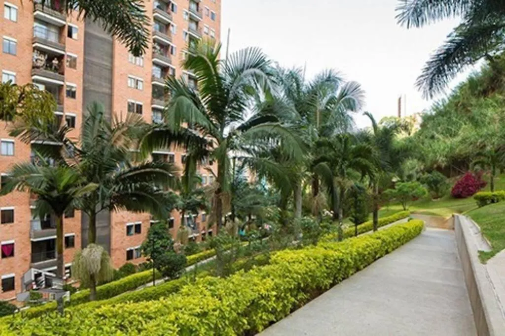 Comodo Apartamento Cerca Al Poblado Apartment Medellin Colombia